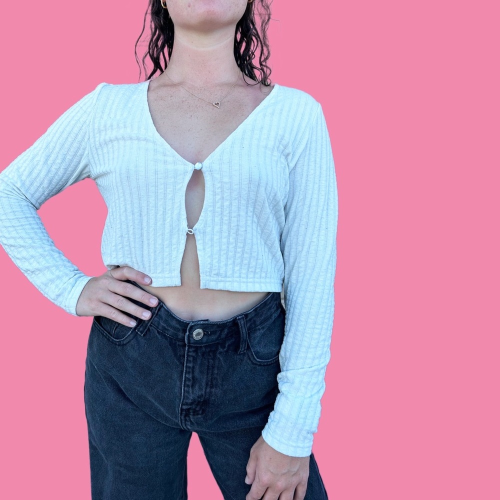 White button crop top